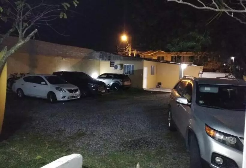 Majatalo Pousada Flay 7 Minutos Do Aeroporto Florianópolis