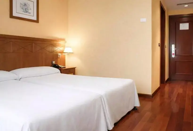 Hotel Checkin Basic León Norte