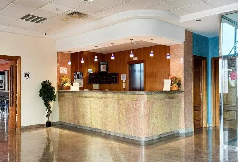 Hotel Checkin Basic León Norte