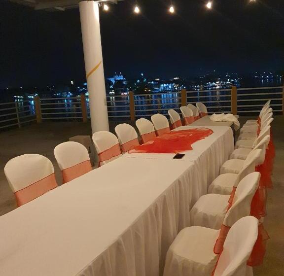 Aparthotel Vista Lago