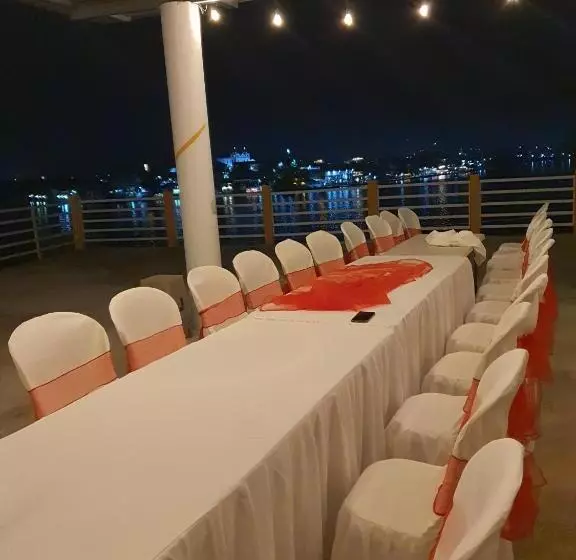 Aparthotel Vista Lago