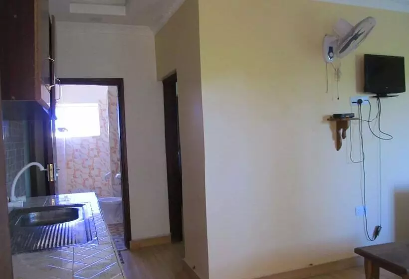 هتل Diplomat Diani Beach Resort