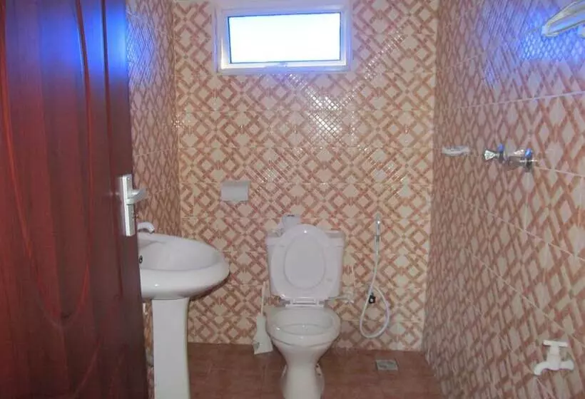 هتل Diplomat Diani Beach Resort