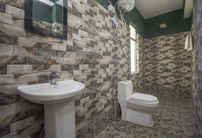 Oyo 24247 Hotel Everest Mansion