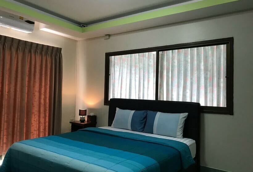 فندق Maenam Lodge