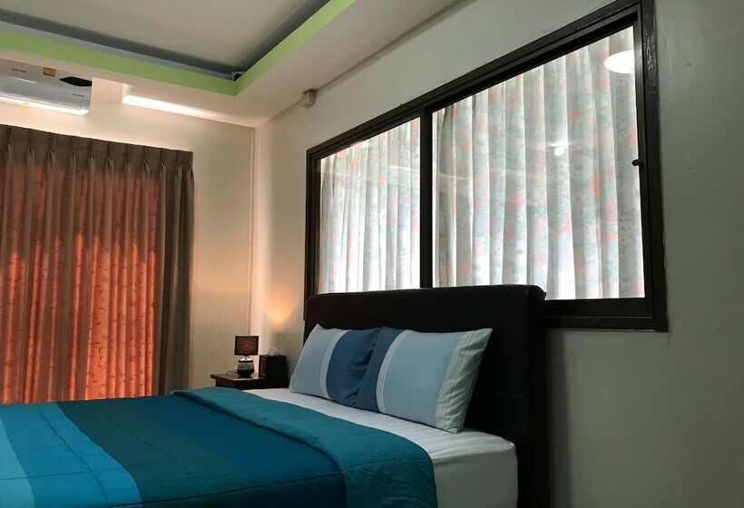 فندق Maenam Lodge