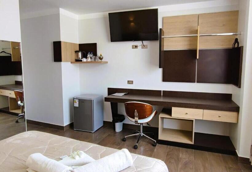 ホテル Tierra Del Sol Centro