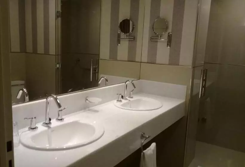 Platinum Hotel Casino