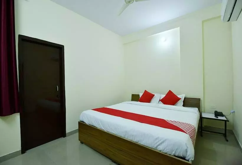 Oyo 22966 Hotel Raj Niwas