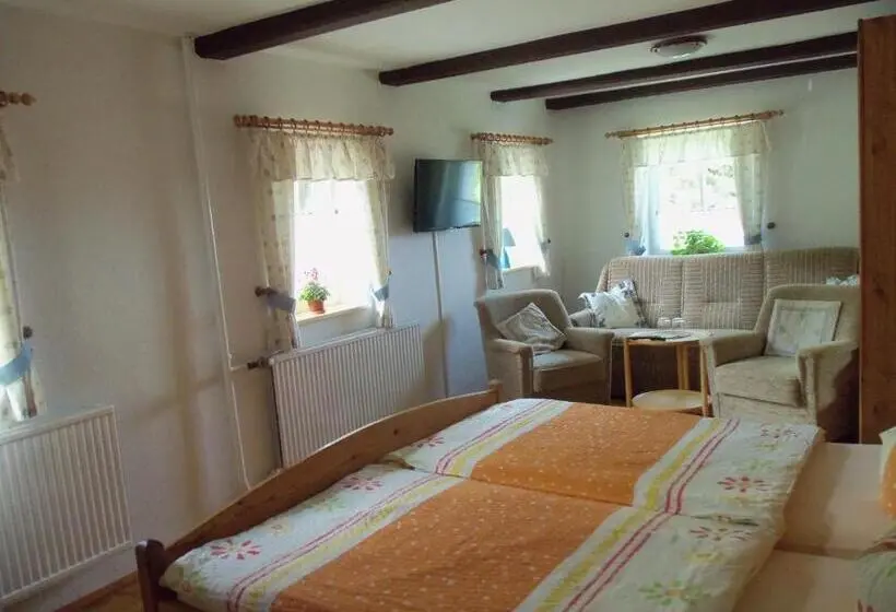 Aamiaismajoitus (B&B) Pension Grenzbaude, Waltersdorf, Sachsen