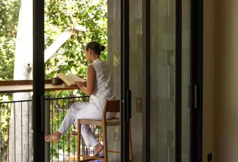 リゾートホテル Alaya Suites Ubud