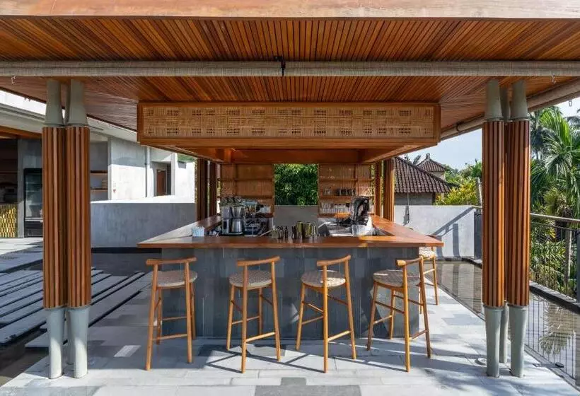 リゾートホテル Alaya Suites Ubud