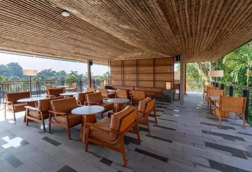 リゾートホテル Alaya Suites Ubud