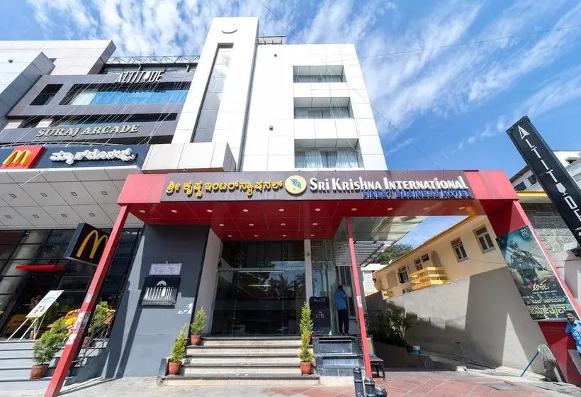 ホテル Sri Krishna International