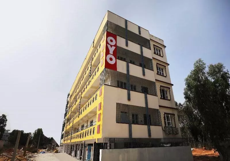 ホテル Oyo 15967 Flagship Joe S Residency And Kitchen