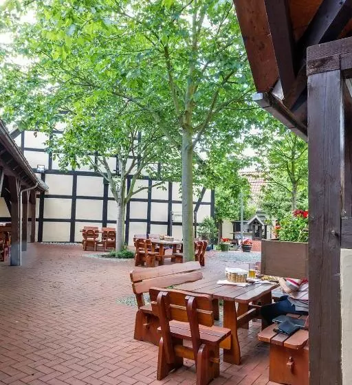 Hotelli Burgschänke & Herberge Goldener Löwe