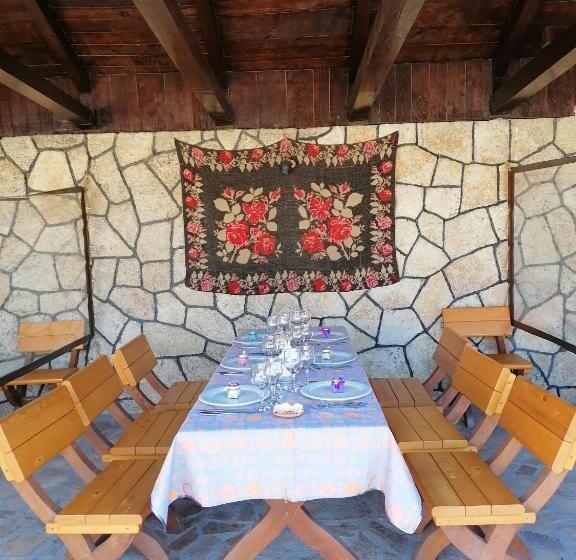 Общежитие Hanul Hora Romaneasca