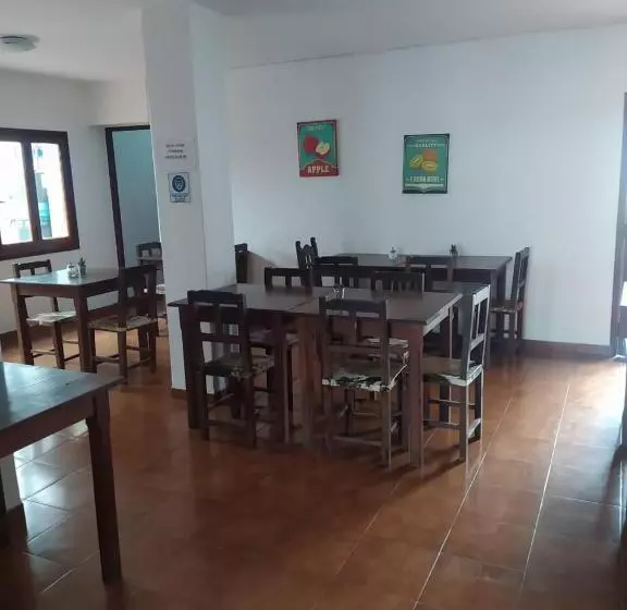 پانسیون Hostal Tilian
