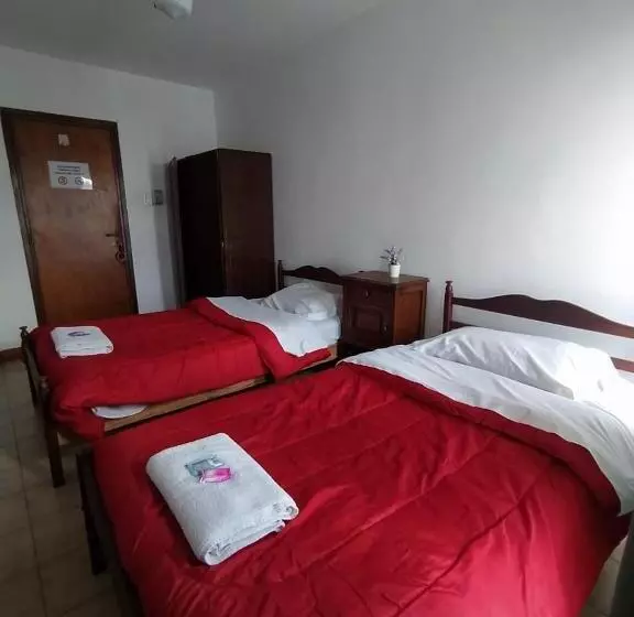 پانسیون Hostal Tilian
