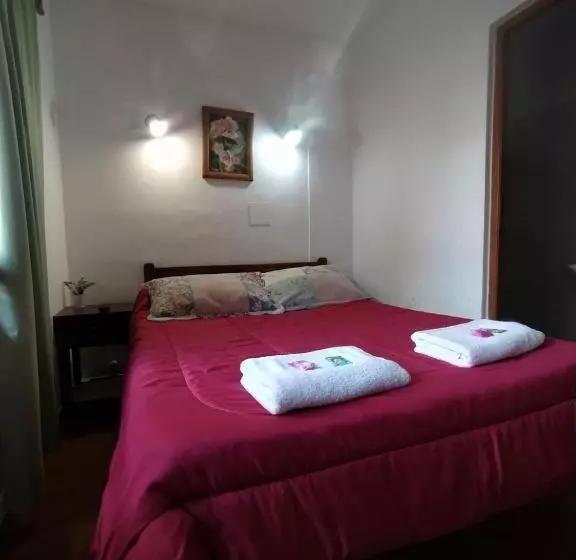 پانسیون Hostal Tilian