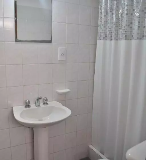 پانسیون Hostal Tilian