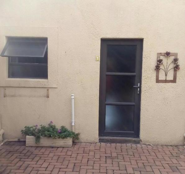 住宿加早餐 Woodpecker Guesthouse Middelburg Mpumalanga