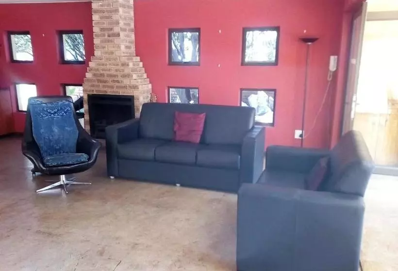 Aamiaismajoitus (B&B) Woodpecker Guesthouse Middelburg Mpumalanga