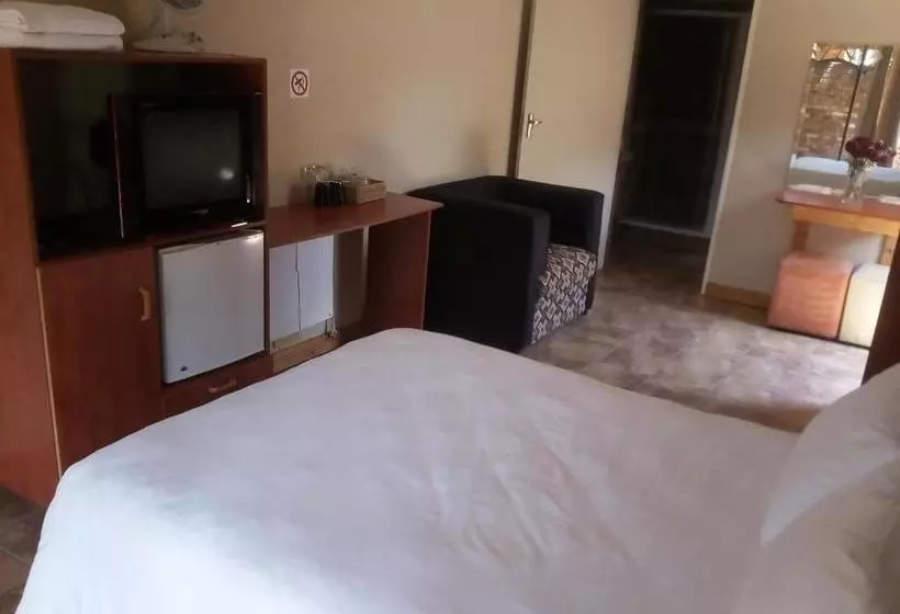 Aamiaismajoitus (B&B) Woodpecker Guesthouse Middelburg Mpumalanga