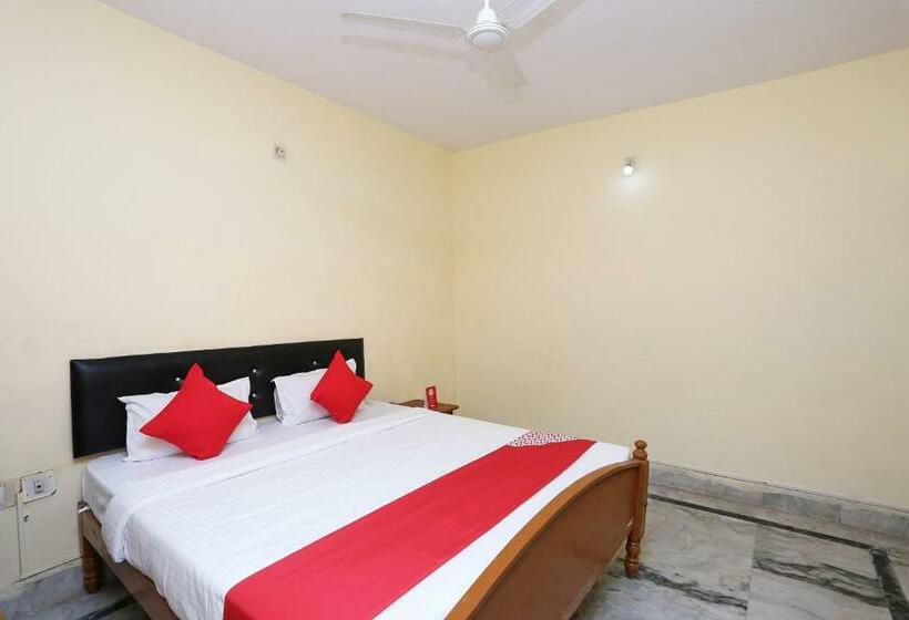 هتل Oyo 19323 Shiv Sai Guest House
