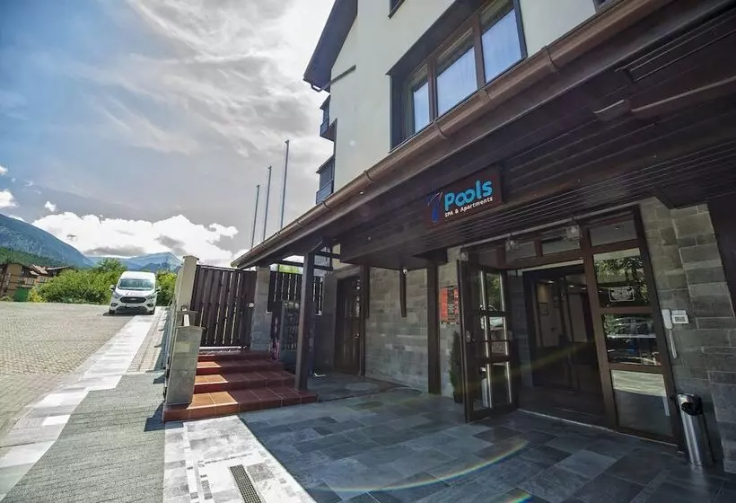 Hotel 7 Pools Spa Boutique
