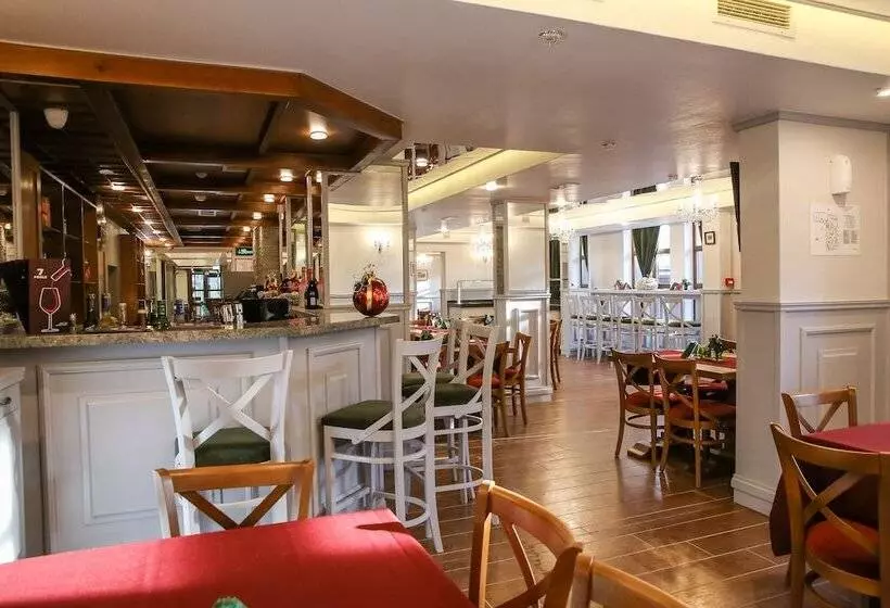 Hotel 7 Pools Spa Boutique