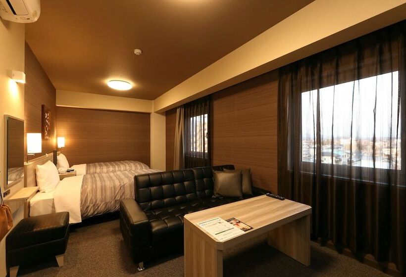 Отель Route Inn Shinshiro