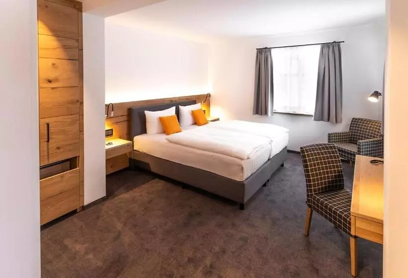 ホテル Tannenhaus