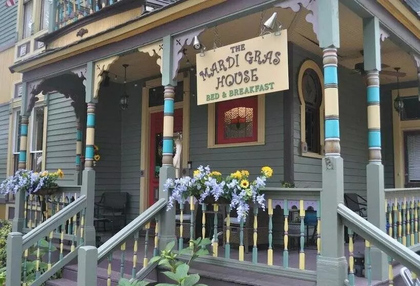 ベッドアンドブレックファースト The Mardi Gras House
