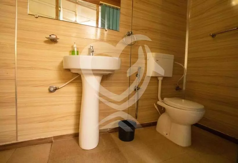 Hotelli Zulu Land Cottages Near Curlies Beach Shack And Shiva Valley Anjuna Beach
