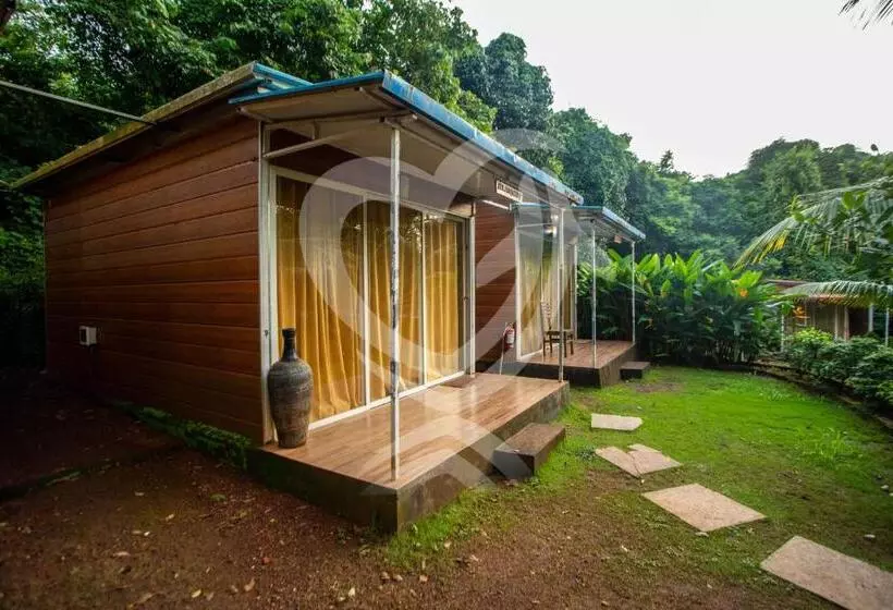 Hotelli Zulu Land Cottages Near Curlies Beach Shack And Shiva Valley Anjuna Beach