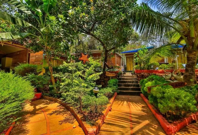 Hotelli Zulu Land Cottages Near Curlies Beach Shack And Shiva Valley Anjuna Beach