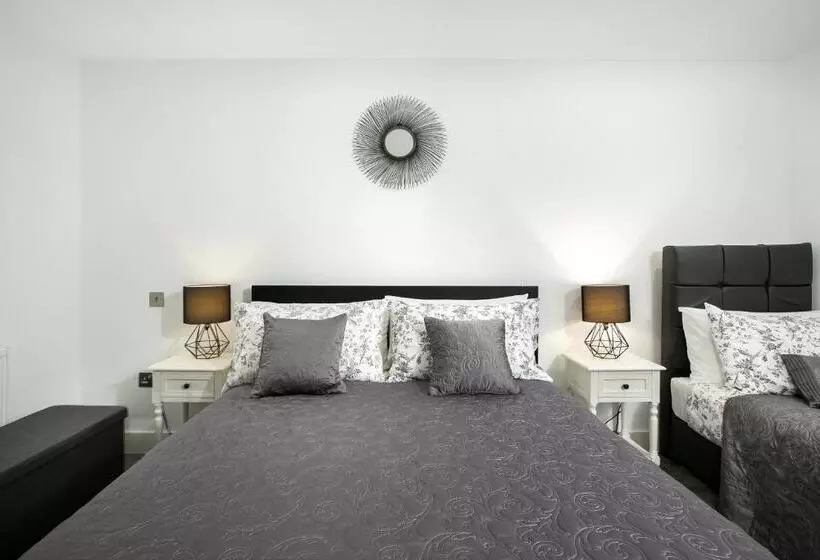 Reading Kings Road Lodge By Creatick Apartments