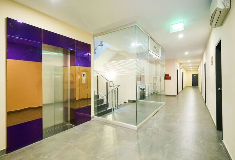 Super Hotel O Mookkannoor Tourist Home