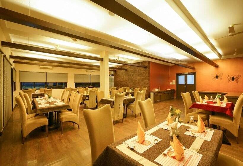 Super Hotel O Mookkannoor Tourist Home