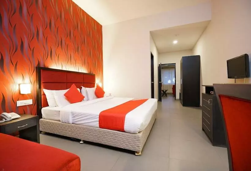 Super Hotel O Mookkannoor Tourist Home
