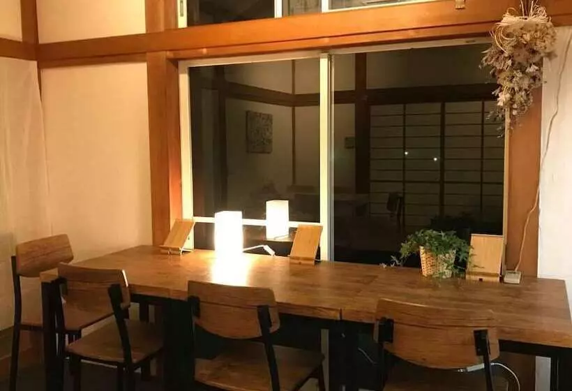 ペンション Guesthouse Lahar  Hostel