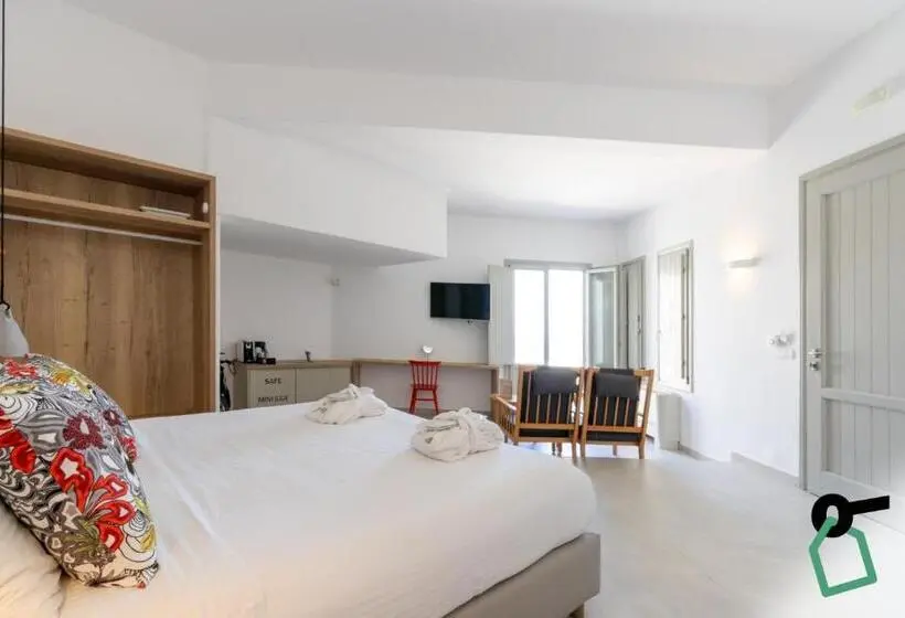 ホテル Hotiday Santorini Oia