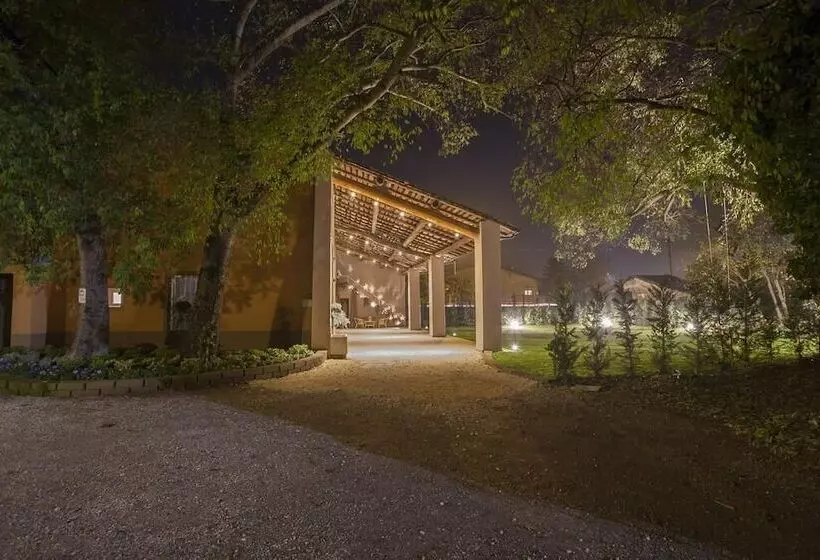 Aamiaismajoitus (B&B) Garda Relais Antica Romelia