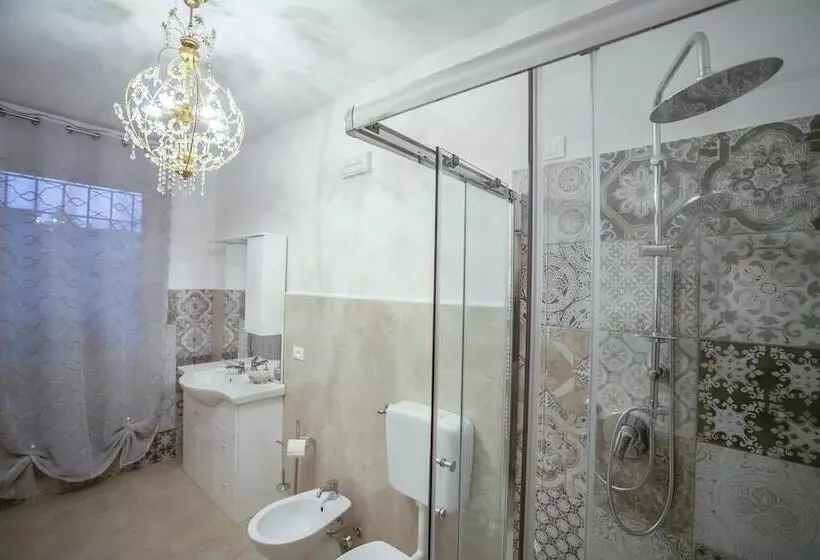 Aamiaismajoitus (B&B) Garda Relais Antica Romelia