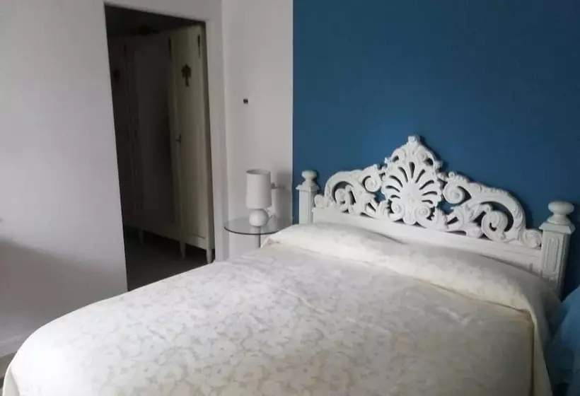 Aamiaismajoitus (B&B) Garda Relais Antica Romelia