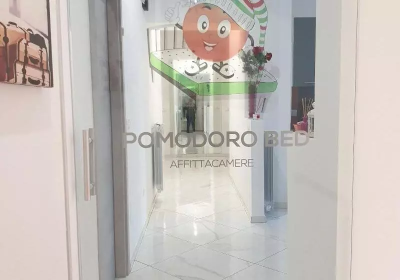 ベッドアンドブレックファースト Pomodoro Bed