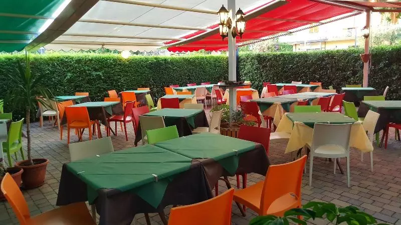 ベッドアンドブレックファースト Pomodoro Bed