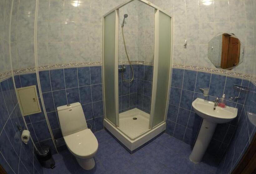 هتل Inn On Zhytomyrska