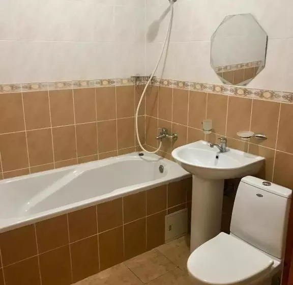 هتل Inn On Zhytomyrska